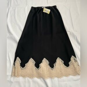 Aritzia Wilfred Henrietta Black and Cream Lace Satin Midi Skirt XXS nwt